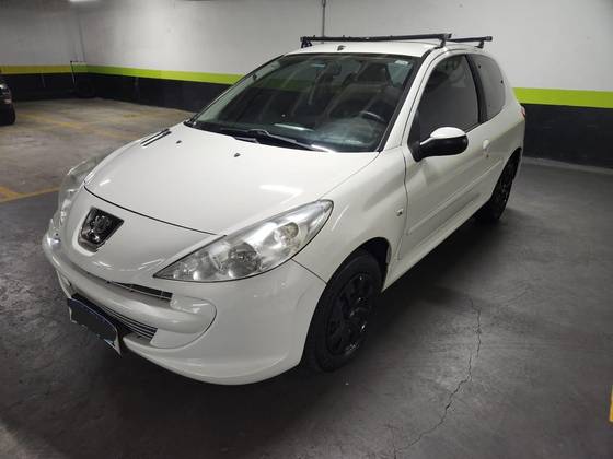PEUGEOT 207 1.4 XR 8V FLEX 2P MANUAL PEUGEOT 207 1.4 XR 8V FLEX 2P MANUAL